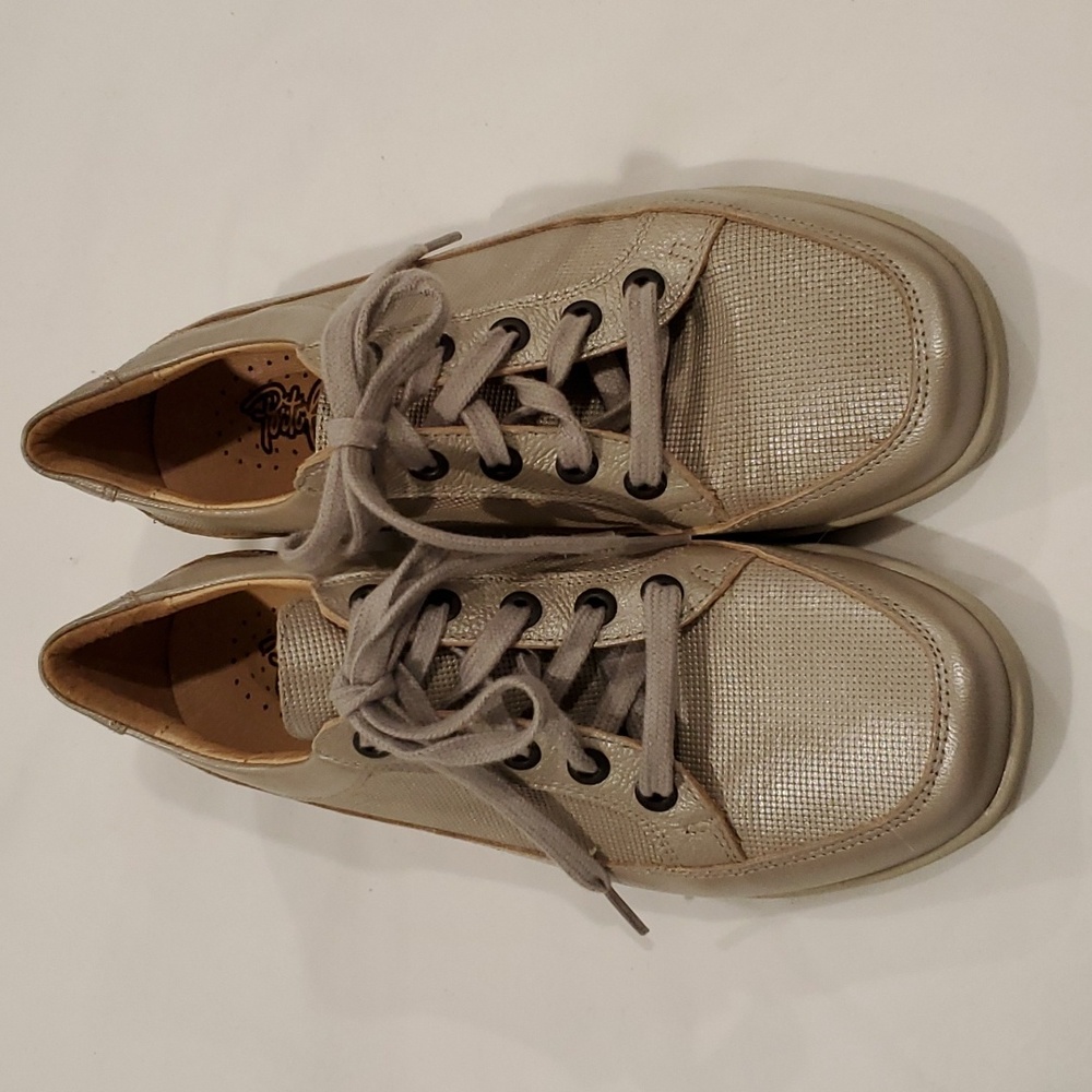 Portofino walking shoes